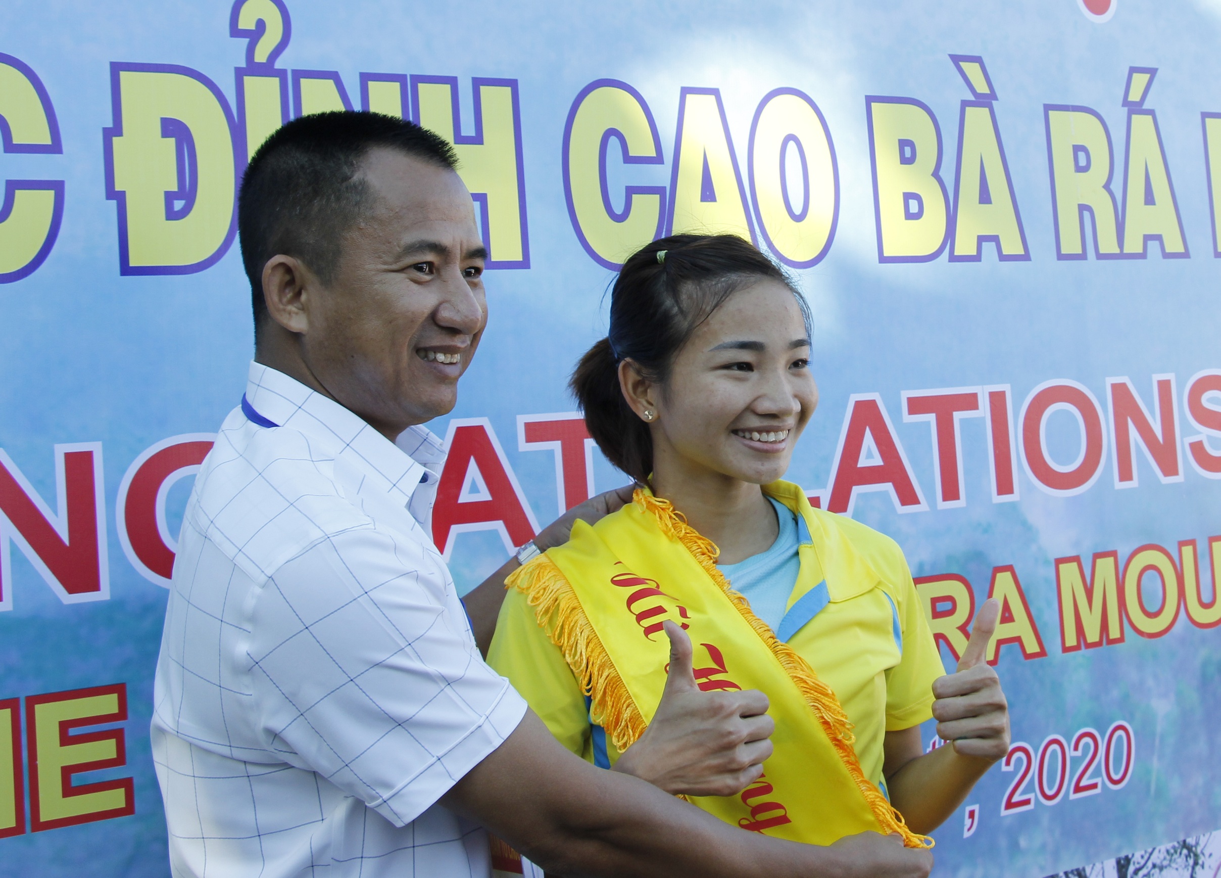 VNĐ Nguyễn THị Oanh đạt danh hiệu nữ hoàng leo núi